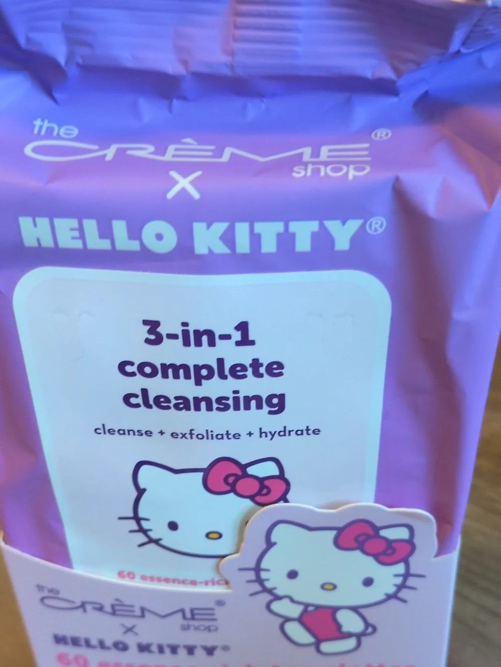 THE CREME SHOP Hello Kitty 60 3-in-1 Cleansing Towelettes Pack Limited EDITION